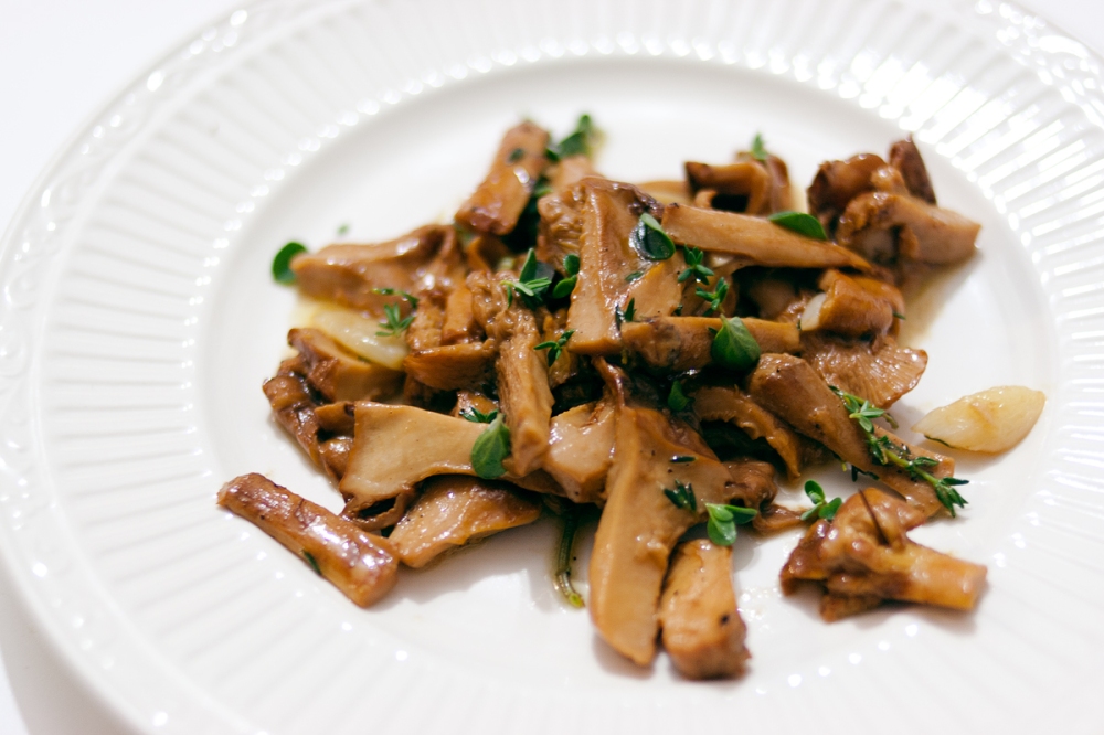 Chanterelles mushrooms with thyme and marjoram